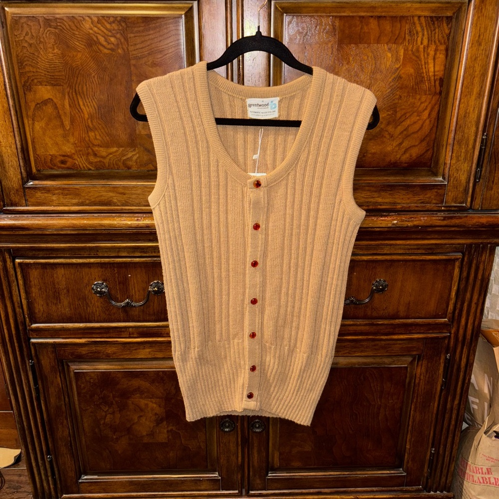 Vintage Brentwood Sportswear Tan Knit Sweater Vest Size Medium